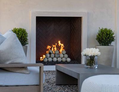 Grand Canyon: Indoor/Outdoor Glass Burner - Millivolt & Remote System - NG 42in - primary view